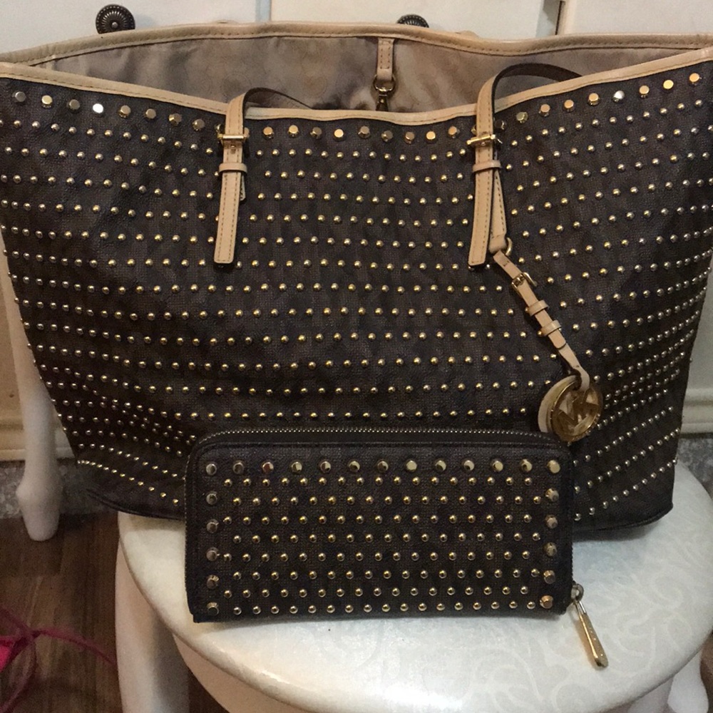 Authentic Micheal Kors tote and wallet